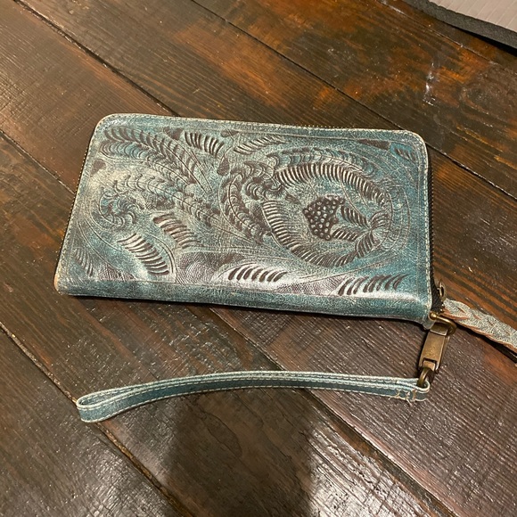 COPY - Tooled Turquoise leather wallet - Picture 2 of 3
